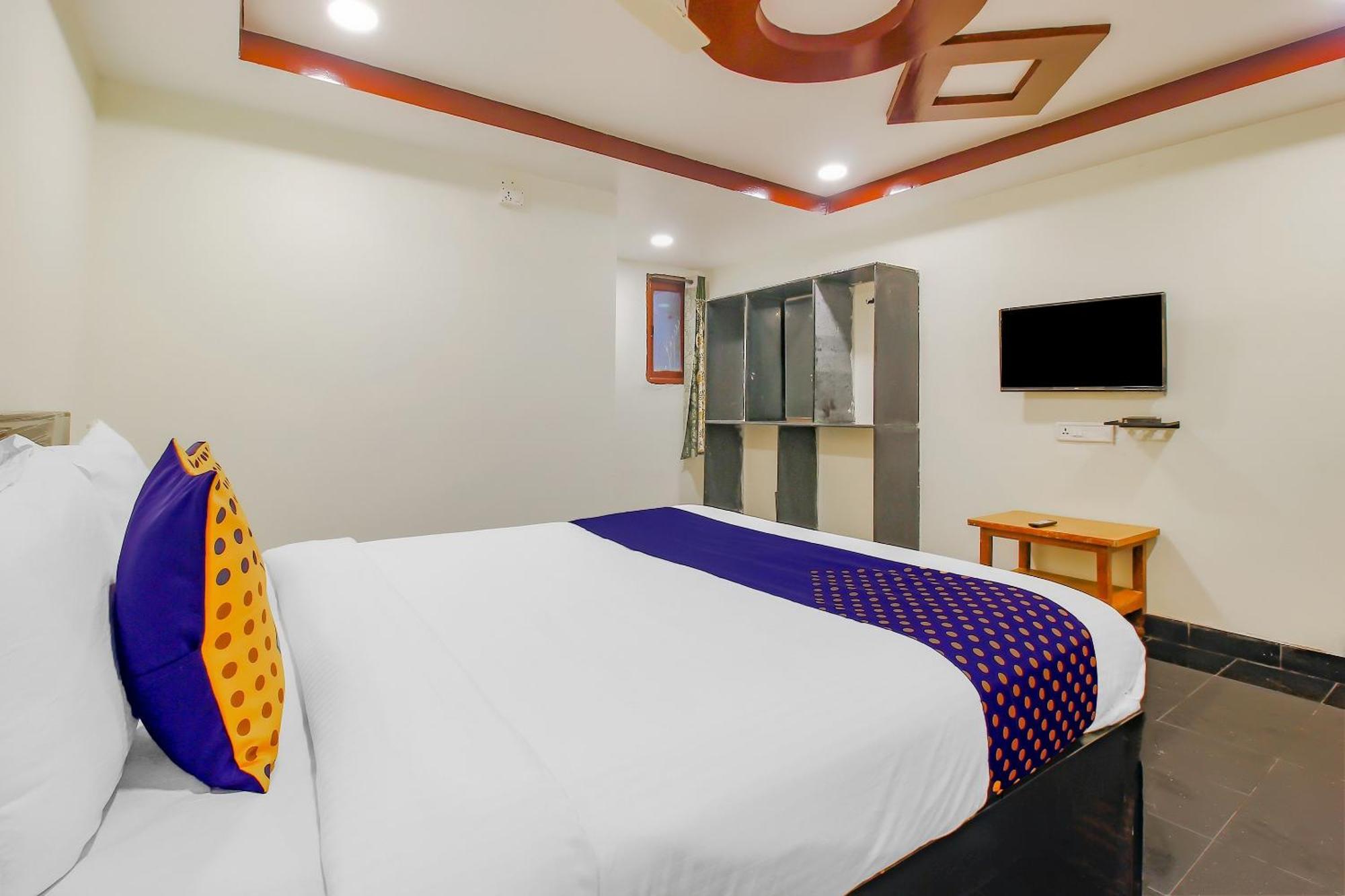 Spot On Hotel Grand Inn Варангал Экстерьер фото